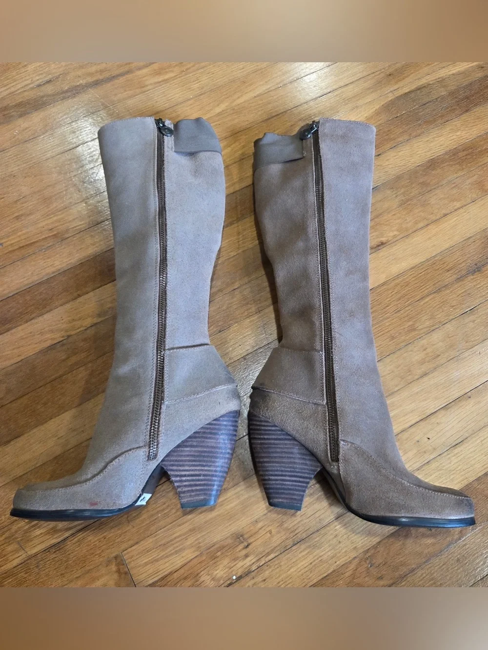 Max Studio Jasper Knee-High Suede Leather Boots in Taupe 5.5/6